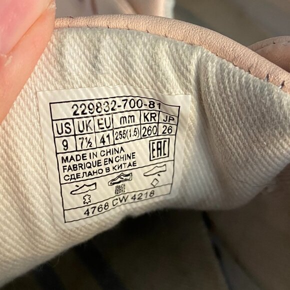 Levi's Vernon Sneakers - Size 9 - Picture 9 of 9